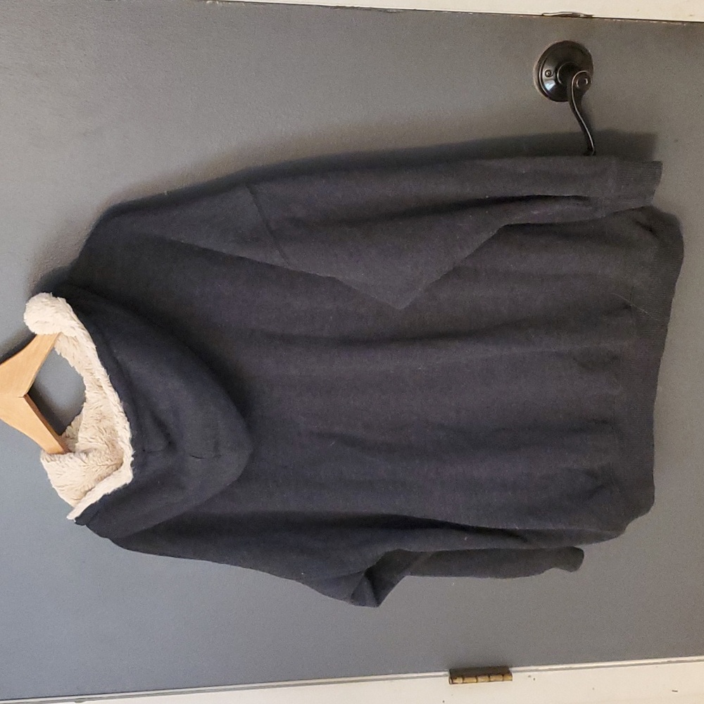 Aerie size M sweatshirt - Picture 5 of 6